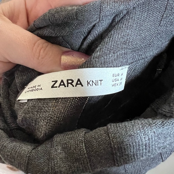 Zara Knit Long Sleeve Turtle Neck - Picture 2 of 6